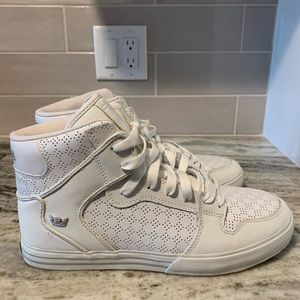 Supra Vaider